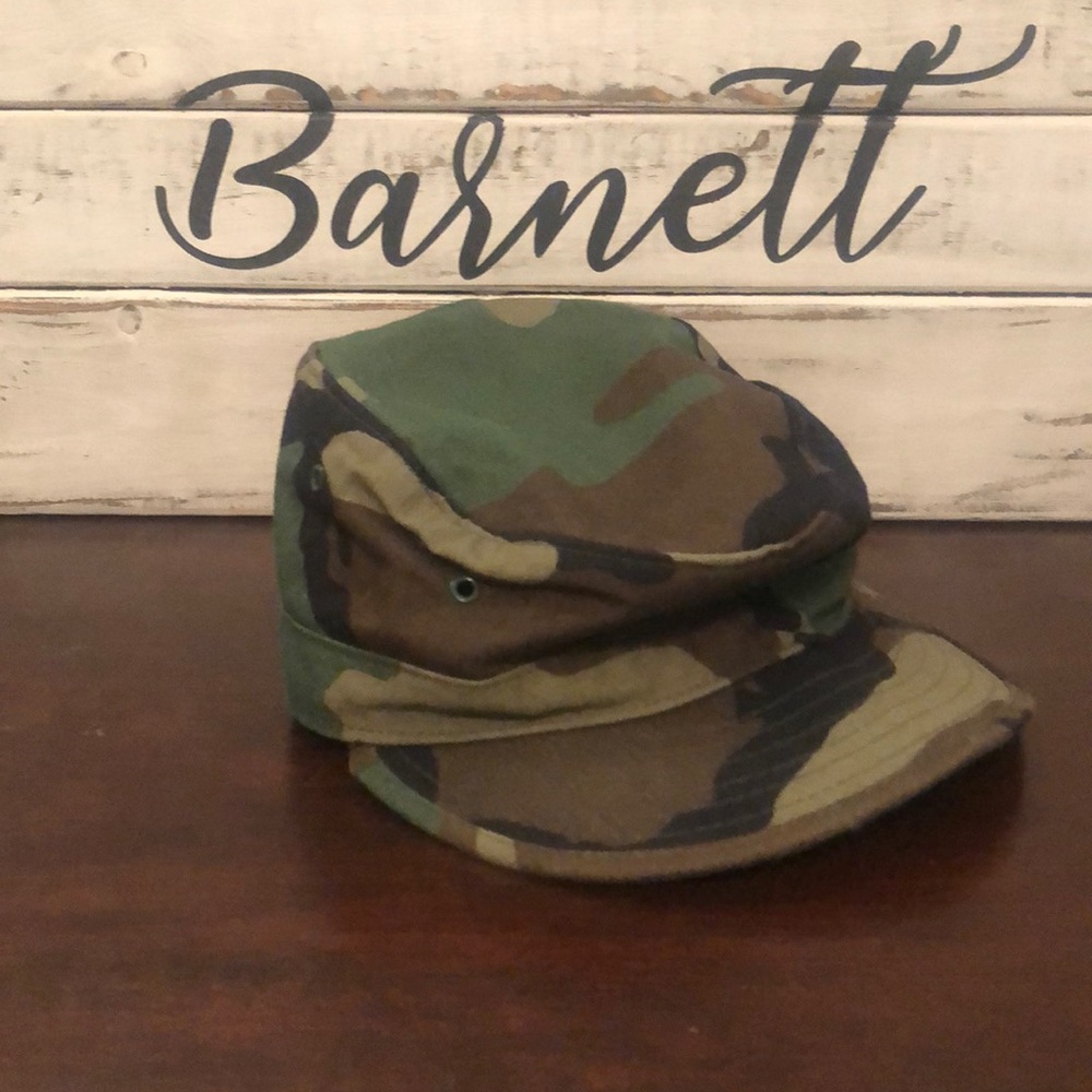 Vtg Army issued camo hat size 6.5